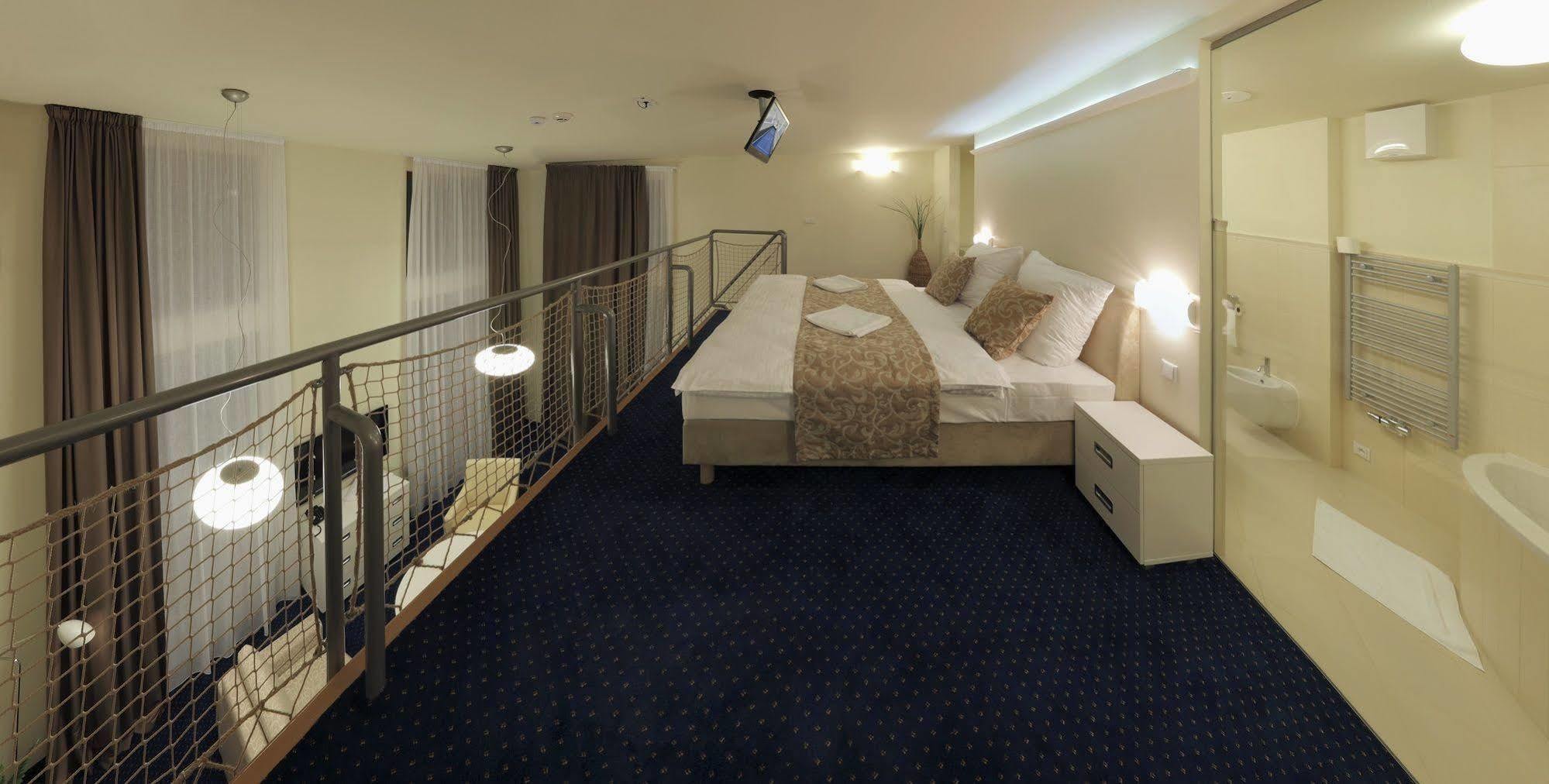 Esmarin Wellness Hotel Mníšek pod Brdy Eksteriør billede